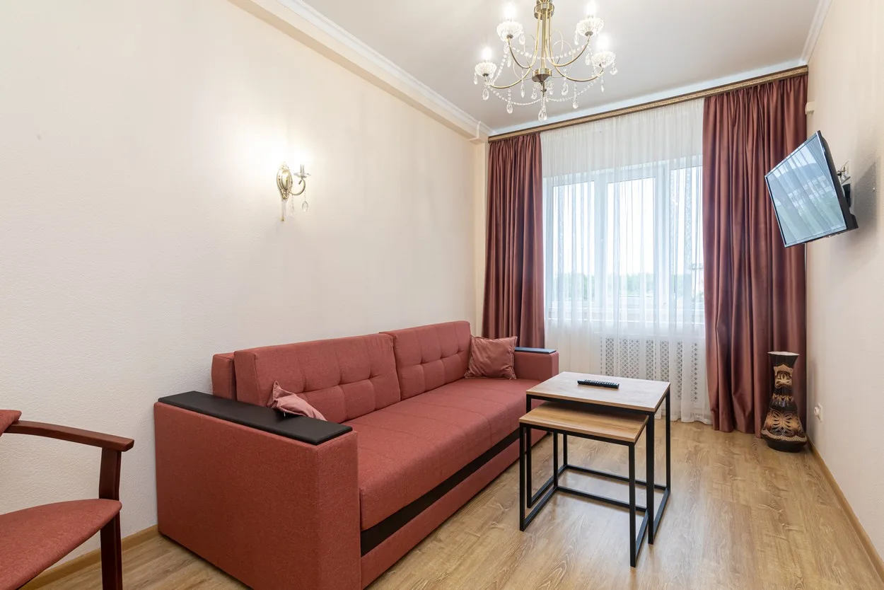 Номер 2-местный 2-комнатный Люкс (Л2м2к)